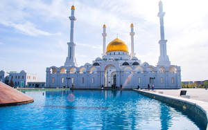 Serene Beauty Of The Nur-astana Mosque Wallpaper