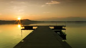Settling Down Is Peaceful Wallpaper