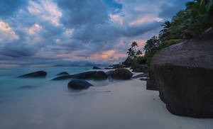 Seychelles Beachfront Rocks Wallpaper