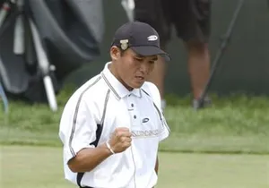 Shigeki Maruyama Concentrates Before The Swing Wallpaper