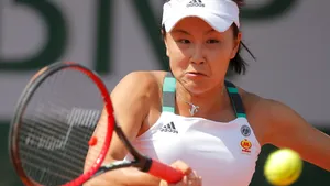 Shuai Peng In Action Wallpaper