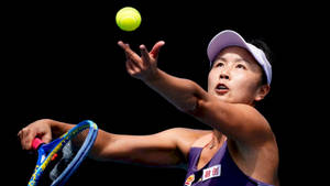 Shuai Peng Serve Toss Black Wallpaper