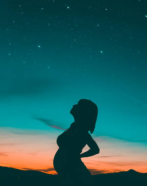 Silhouette Maternal Photoshoot Wallpaper