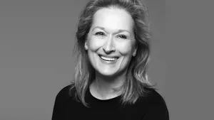 Silvery Image Of Meryl Streep Wallpaper