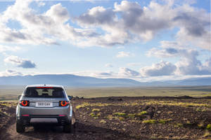 Silvery Land Rover Wallpaper