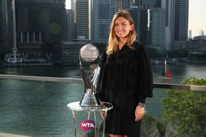 Simona Halep Wta Trophy Wallpaper