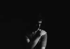 Simple Dark Photoshoot Wallpaper