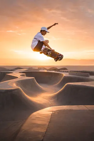 Skateboarder Sunset Air Wallpaper