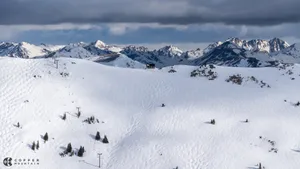 Ski Mountain Resort Wallpaper