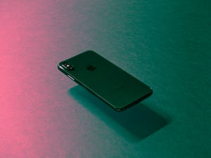 Sleek Iphone X With A Stunning Display Wallpaper
