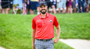 Smiling Golf Champion - Troy Merritt Wallpaper