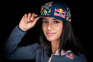 Smriti Mandhana Hd Red Bull Cap Wallpaper