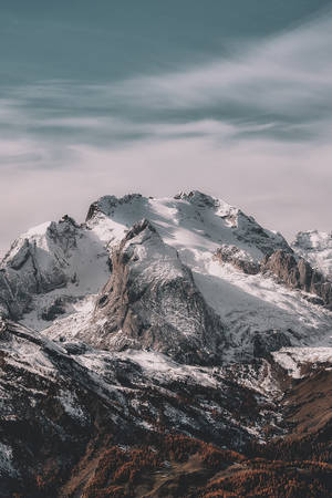 Snow Capped Scenery For Iphone Screens Wallpaper