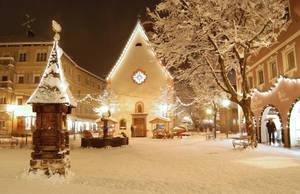 Snowy Christmas Town Wallpaper