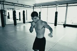 Song Yadong Dynamic Stance Wallpaper