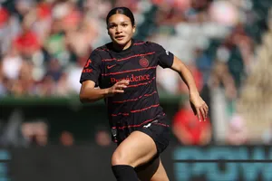 Sophia Smith In Glamorous Evening Attire Wallpaper