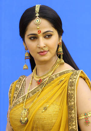 South Heroine Anushka Shetty Wallpaper