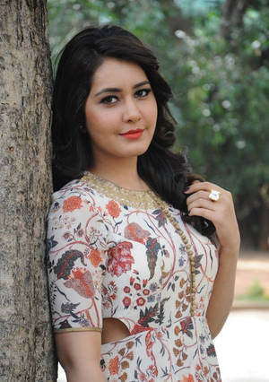 South Heroine Rashi Khanna Wallpaper