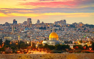 Splendid View Of The Dome Of The Rock Mosque Wallpaper