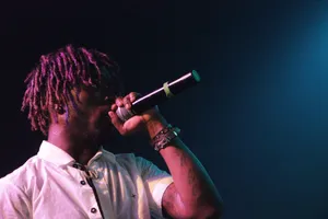 Spotlight Singing Lil Uzi Vert Wallpaper
