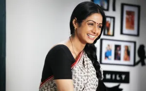 Sridevi Happy Wallpaper