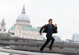 St Paul Tom Cruise Running Wallpaper