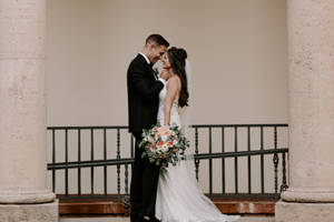 St Petersburg Newlywed Couple Wallpaper