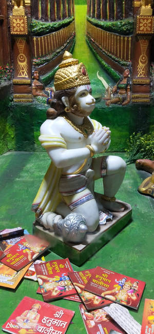 Statue Of Hindu God Hanuman Wallpaper