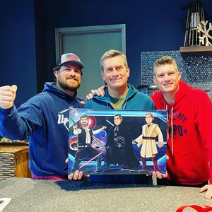 Stephen Thompson In Action During A Mma Fight Wallpaper