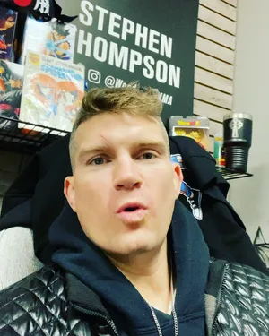 Stephen Thompson Posing In A Boxing Stance Wallpaper