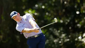 Steve Flesch Strongly Swinging His Club Wallpaper