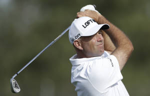 Stewart Cink Watching His Shot Wallpaper