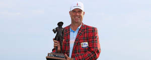 Stewart Cink Wearing Plaid Suit Wallpaper