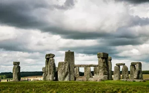 Stonehenge Near Windsor Castle Wallpaper