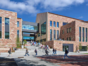 Students Entering University Of Colorado Boulder Wallpaper