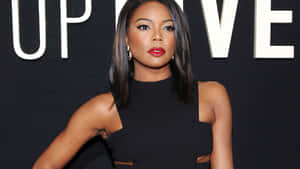 Stunning Gabrielle Union In Chic Outfit Wallpaper