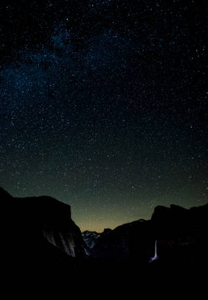 Stunning Night Sky View From Black Iphone Wallpaper