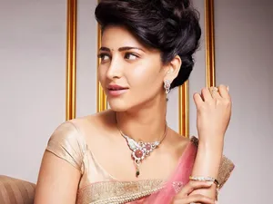 Stunning Shruti Hassan In Hd Showcasing Exquisite Jewelry Wallpaper