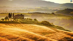 Sunny Day In Tuscany Italy Wallpaper