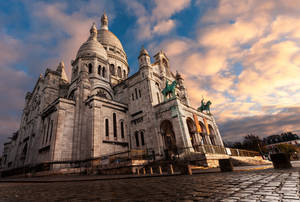 Sunset At Sacre Coeur Basilica Wallpaper