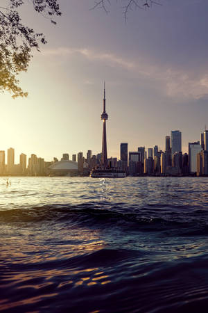 Sunshine Over Cn Tower Wallpaper