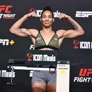 Taila Santos At Pre-bout Weigh-in Wallpaper