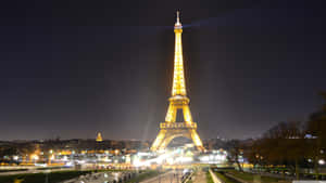 Tall Tower Paris At Night Wallpaper