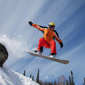 Tenacious Feet Gripping Snowboard Wallpaper