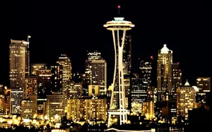 The Emerald City Exuding Its Eternal Glow Wallpaper