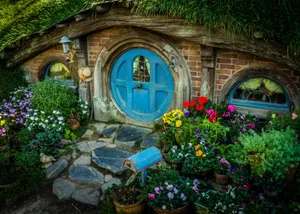 The Hobbit House In New Zealand Wallpaper