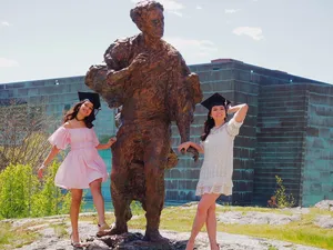 The Iconic Louis Brandeis Statue At Brandeis University. Wallpaper