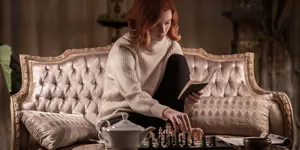 The Queen's Gambit Beth In Hotel Wallpaper