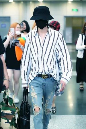 The8 Airport Fashion Wallpaper