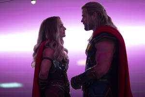 Thor Love And Thunder Reunited Lovers Wallpaper